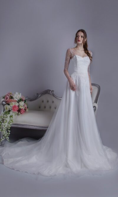 Krásné a romantické luxusní svatební šaty