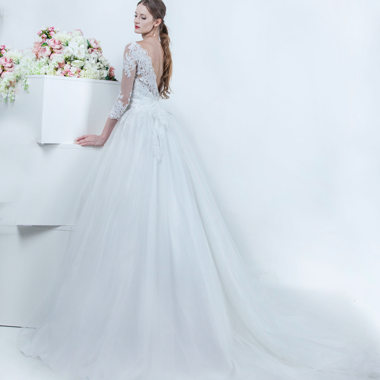 Princeznovské svatební šaty z tylu